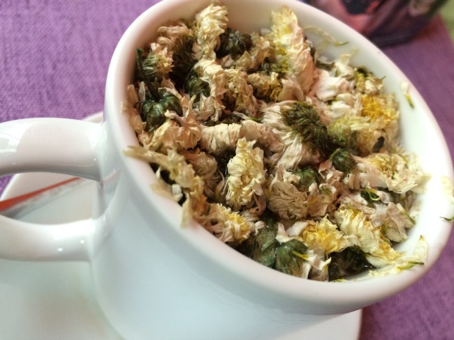 Chrysanthemum tea